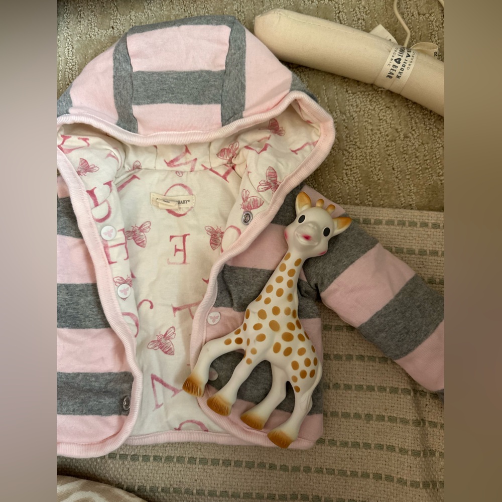 Cozy Pink and Gray Burt’s bees sweater